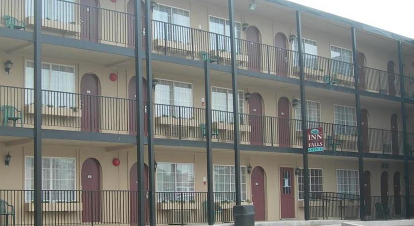 Inn By The Falls