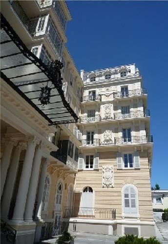 Отель Un Balcon au Splendide