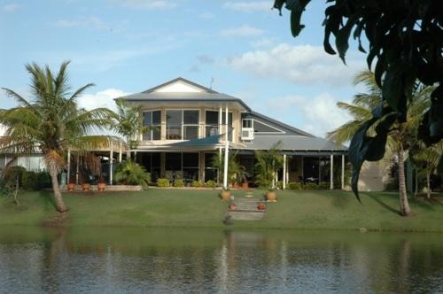 Мини-отель Alexander Lakeside Bed & Breakfast