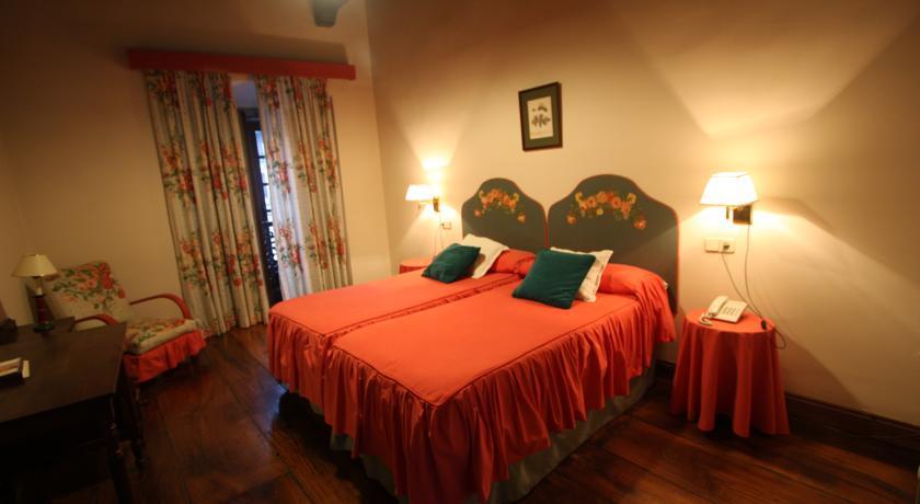 Отель Casona del Busto