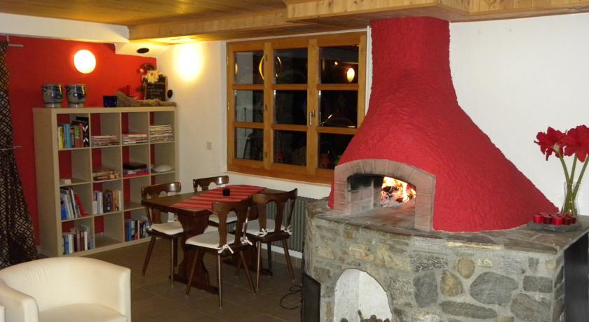 Отель Hotel Restaurant Walliser Sonne
