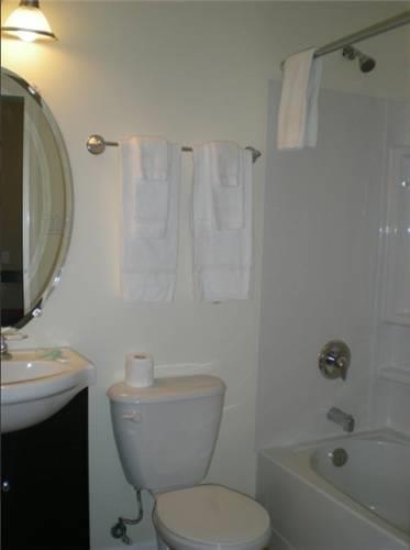 Отель Squamish Budget Inn