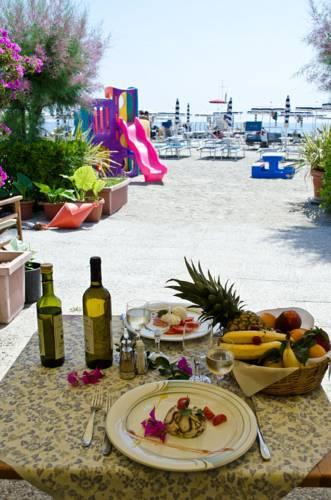 Отель Hotel Tirreno