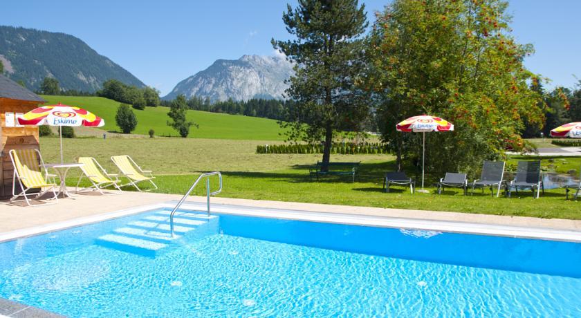 Отель Landhotel Häuserl im Wald