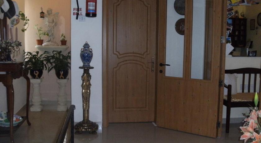 Отель Lantern Guest House