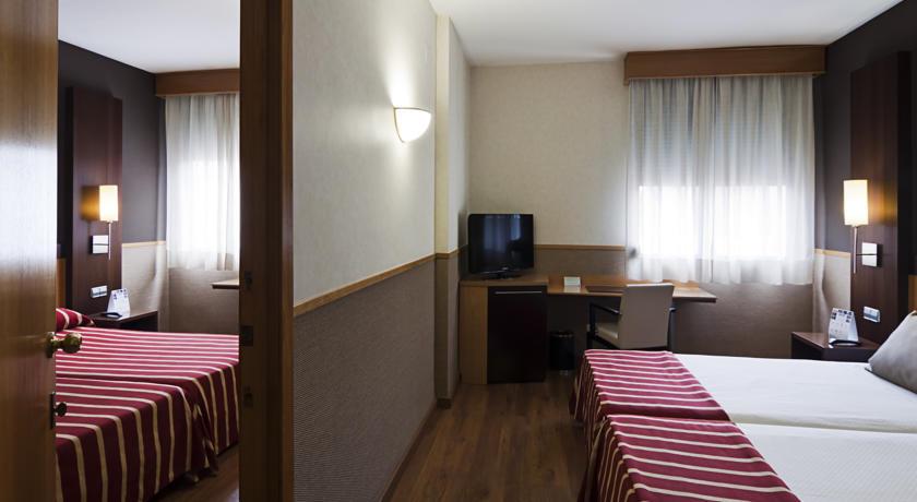 Catalonia Giralda Hotel