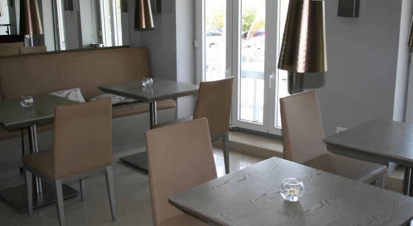 Отель Arsenal Hotel