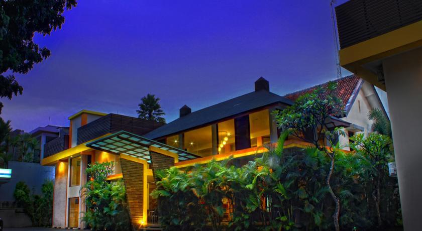 Отель Grha Ciumbuleuit Guest House