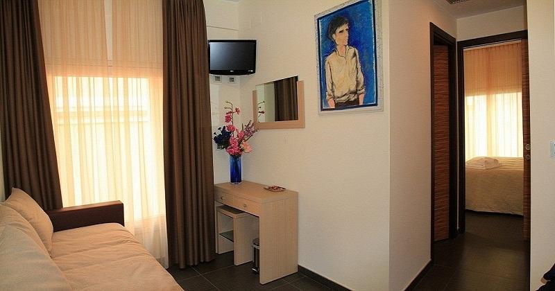 Отель Hotel 33 Baroni