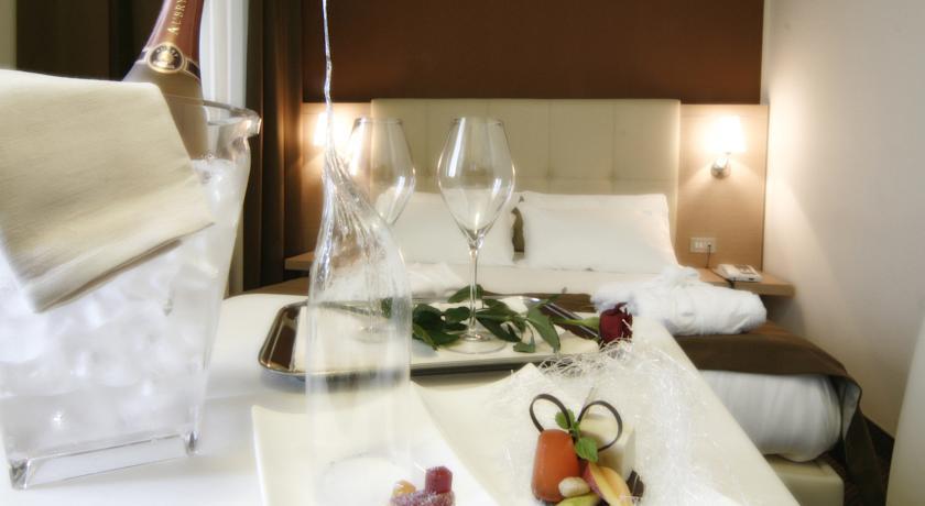 Отель Hotel Vittoria