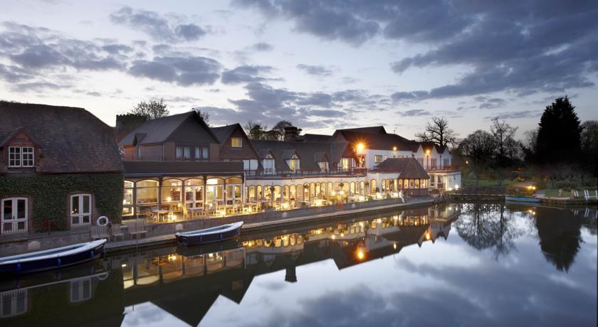 Отель Swan At Streatley