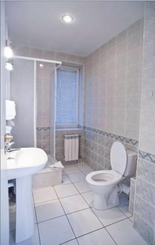 Отель Hotel 1