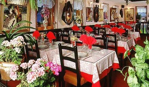 Отель Le Laury's