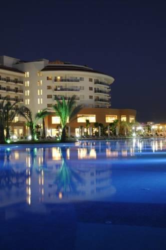 Отель Sea World Resort & Spa