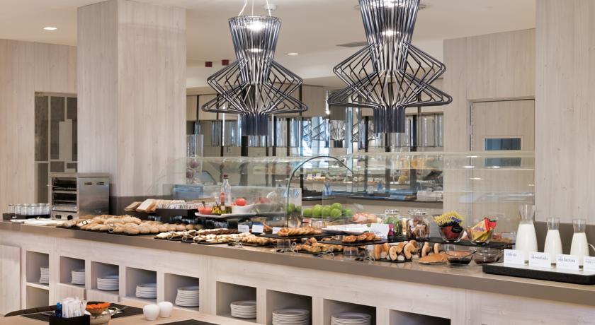 Nh Zurbano Hotel