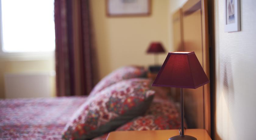 Отель Logis De Pen Bron