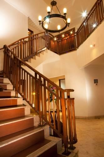 Grand Tropic Suites