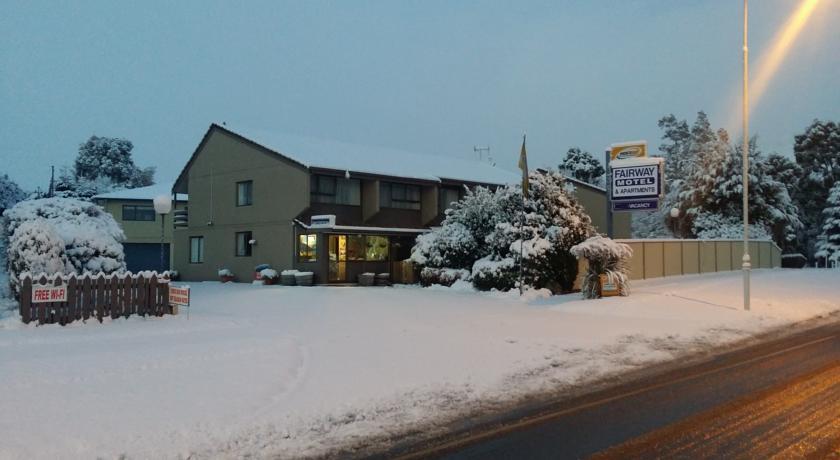 Отель Fairway Motel & Apartments