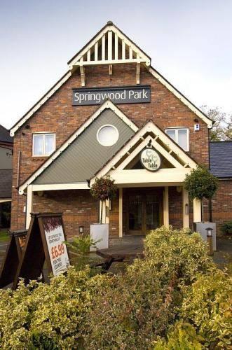 Отель Premier Inn Macclesfield North