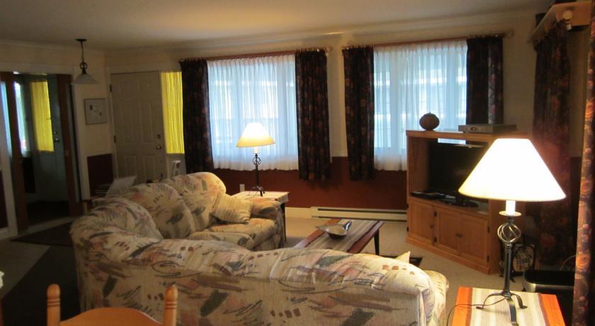 Мини-отель Pineridge Bed & Breakfast