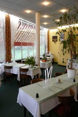 Отель Logis Terrasse Hôtel