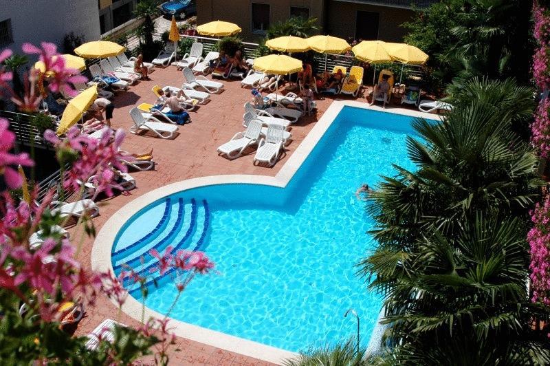 Отель Hotel Capri
