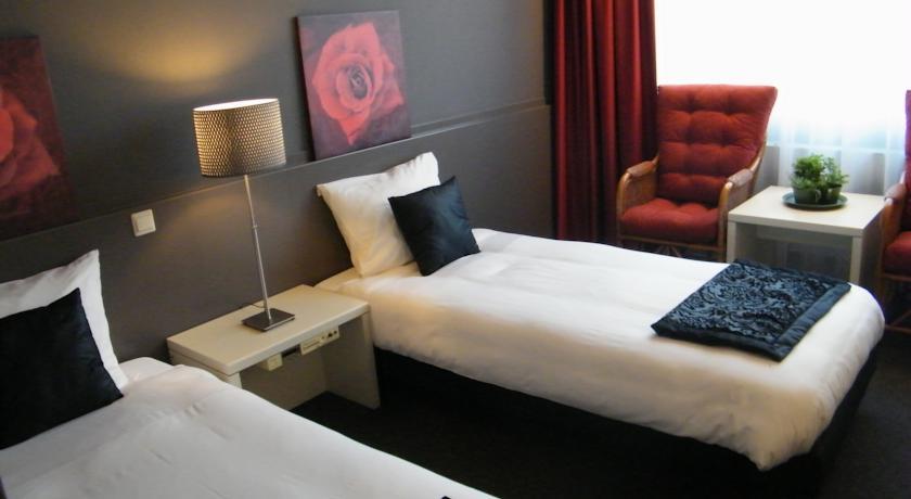 Отель New Royal York Hotel