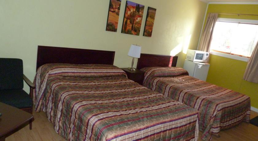 Отель Motel Canadien