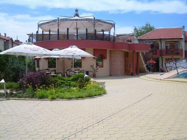 Sunrise Club Hotel