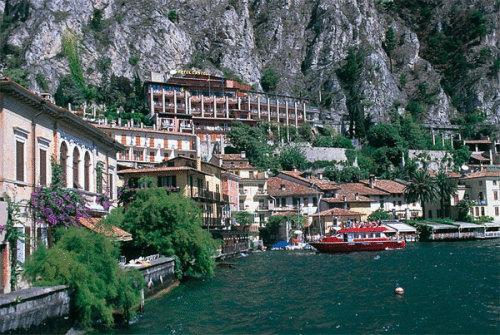 Отель Hotel Castell