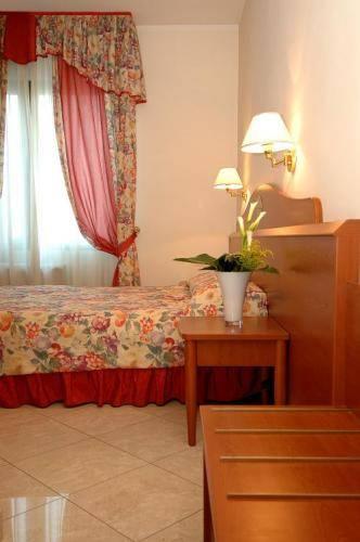Отель Hotel Ambasciata