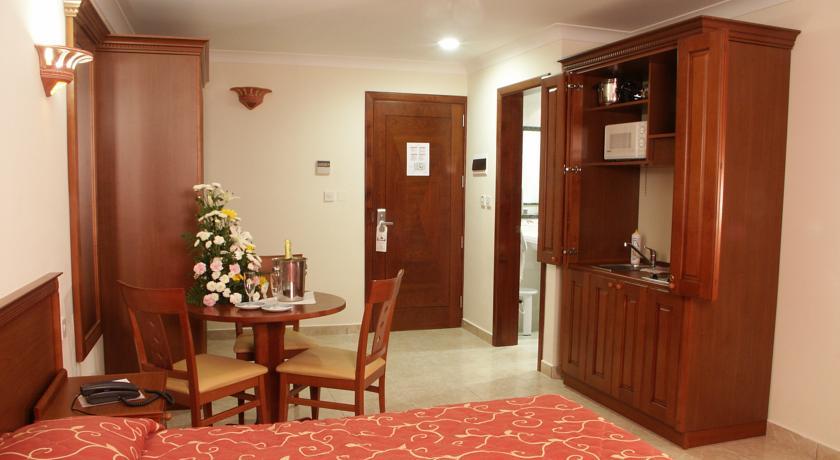 Отель Solana Hotel & Spa