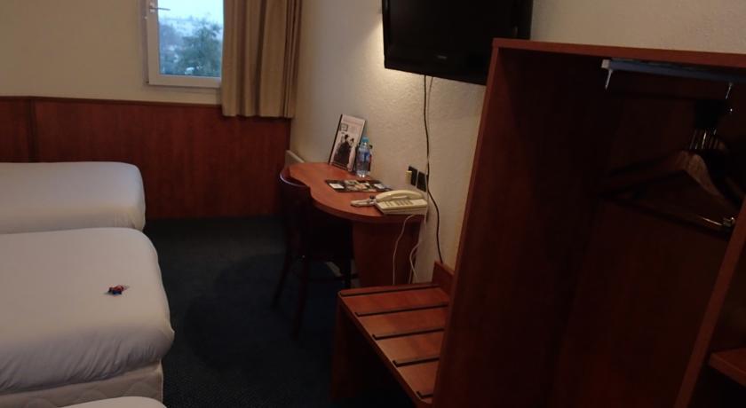 Отель Brit Hotel Antares