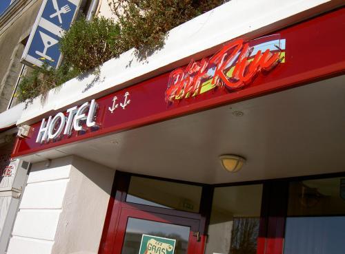 Отель Hôtel Du Port Rhu