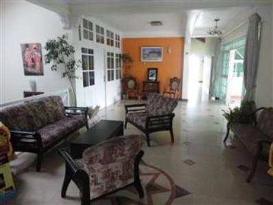 Отель The Peak Residence