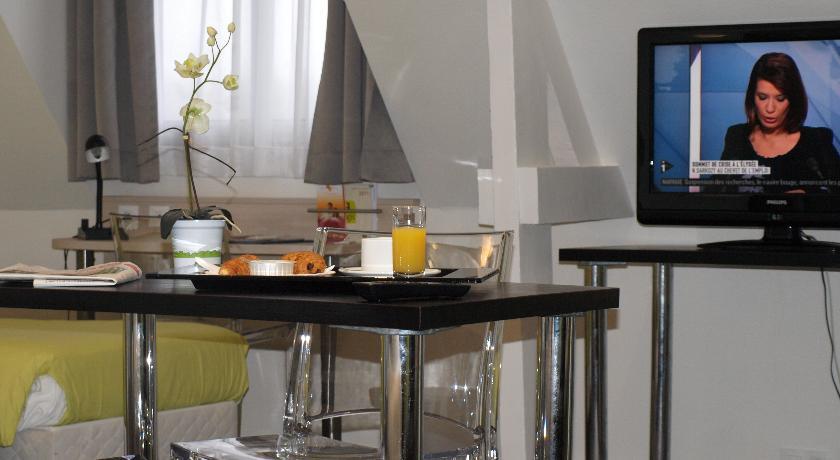 Отель Hôtel Lodge La Valette
