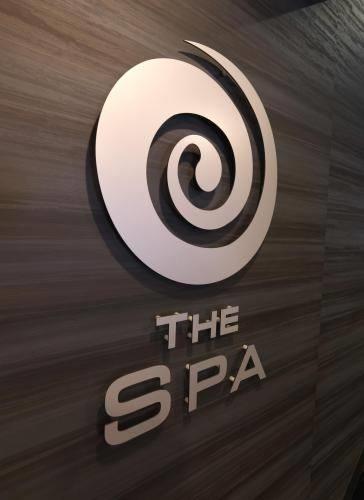 Отель Thornton Hall Hotel & Spa