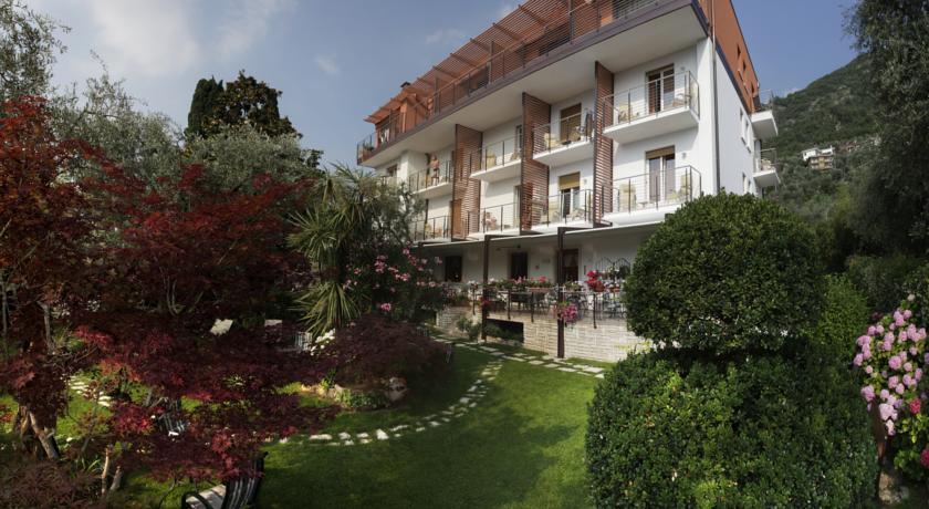 Отель Hotel Ariston