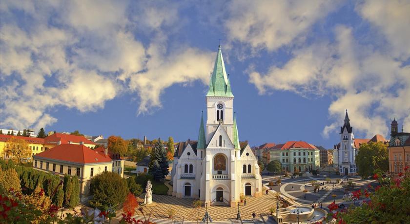 Отель Hotel Kapos