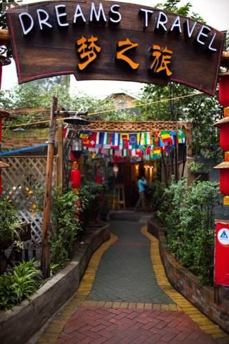 Хостел Chengdu Dreams Travel International Youth Hostel