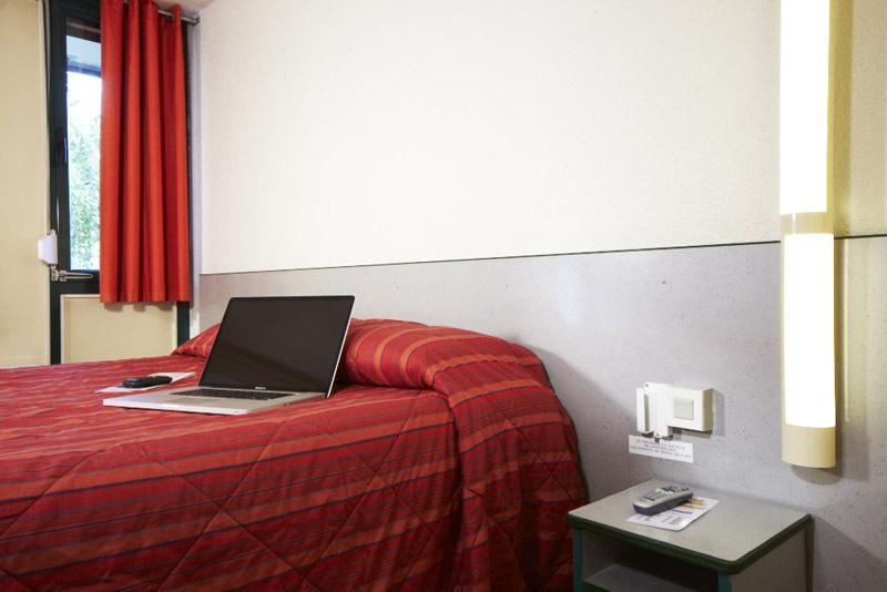 Отель Premiere Classe Tarbes - Bastillac