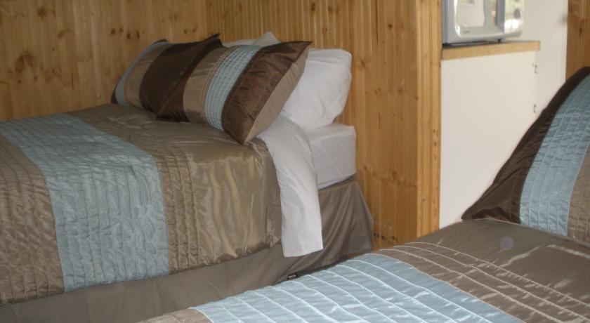 Отель Piccadilly Motel