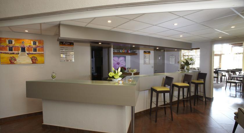 Отель Logis Hotel Atoll