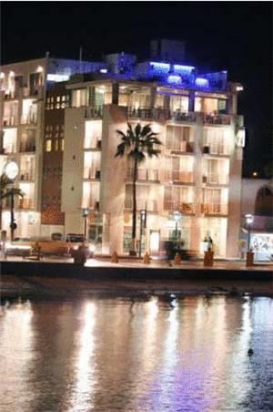 Отель Seven Crown La Paz Malecon