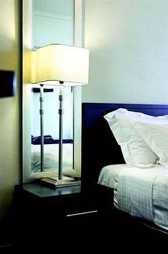 Отель Belaire Suites Hotel
