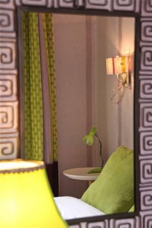 Отель Hôtel Outre-Mer
