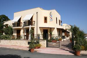 Отель Iride Hotel