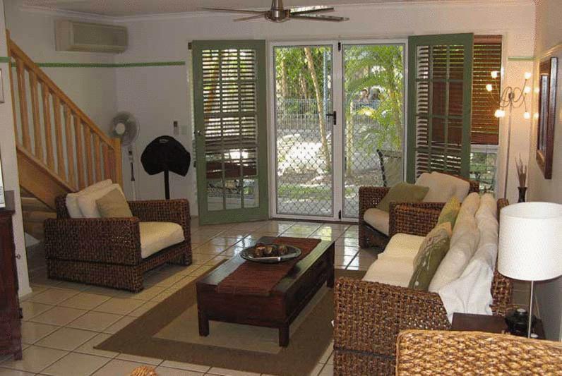 Отель Coral Beach Noosa Resort