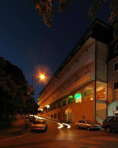 Отель Petrus Hotel