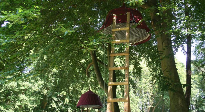 Отель Woody Park